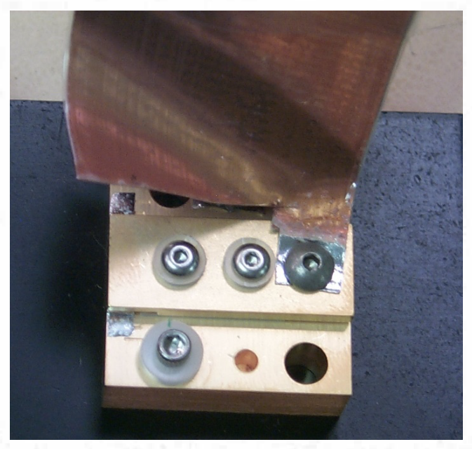 Close-up of the stripline terminated to the laser diode mounting block